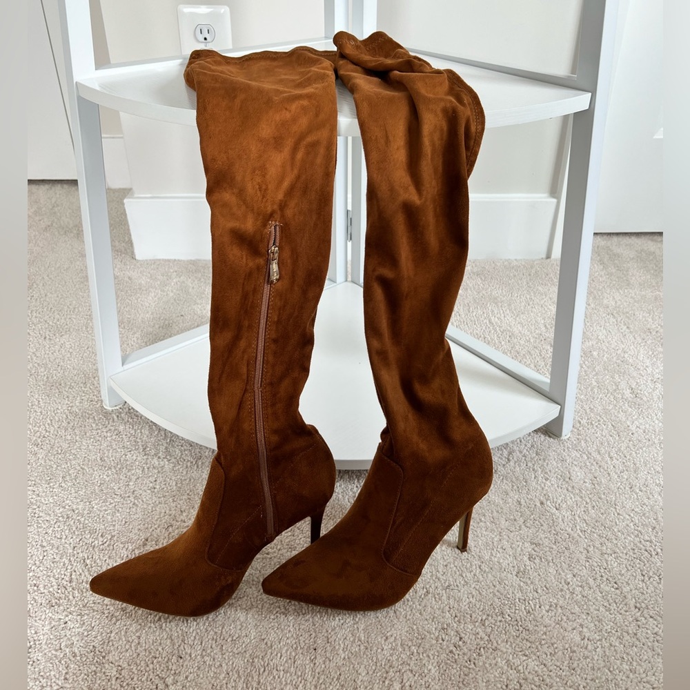 Tall brown suede heeled boots, US Size 9